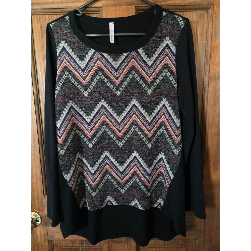 Gilli‎ Womens Long Sleeve Chevron Zigzag Print High Low Knit Top Black Multi L